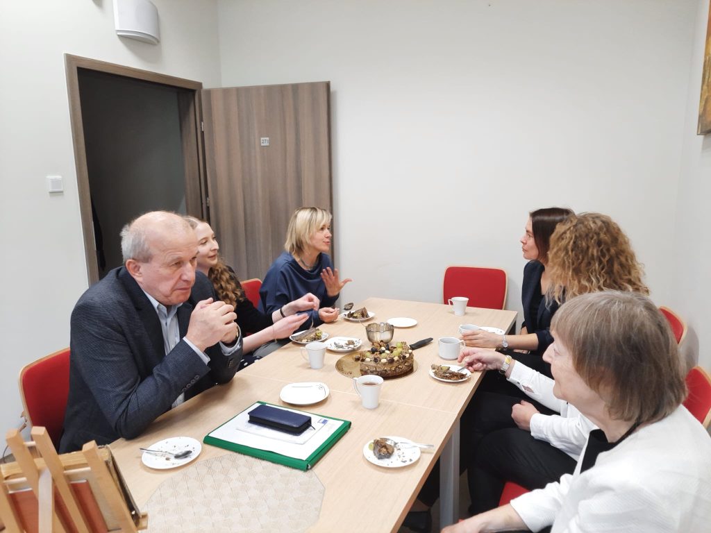 8875cf56-e8e1-4cfc-aea3-2b4c344481eb