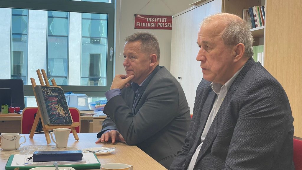 b5b46293-047d-402d-aab1-6cb03b0f1f2d