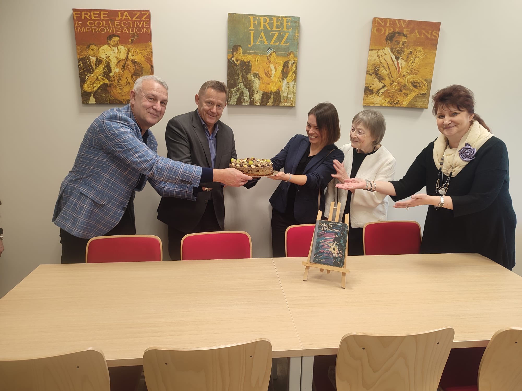 e0cfe32c-887e-47be-b916-d48c319ca934