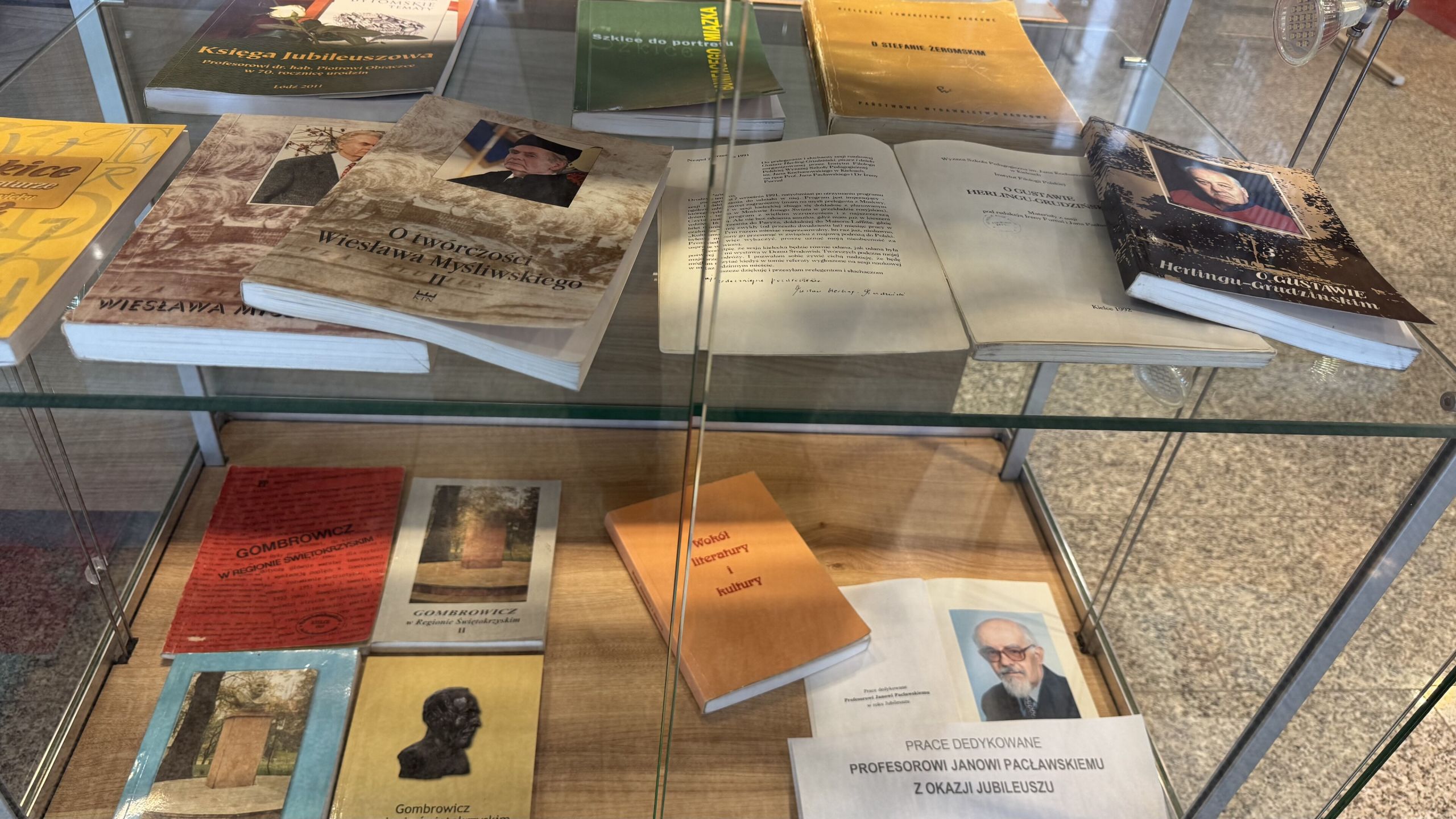 galeria-2025-06-03-wystawa-paclawski-012-scaled